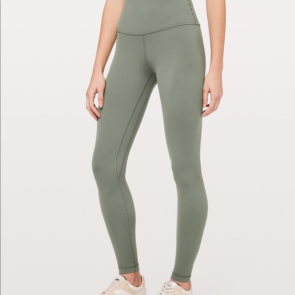Lululemon Aligns in Sage